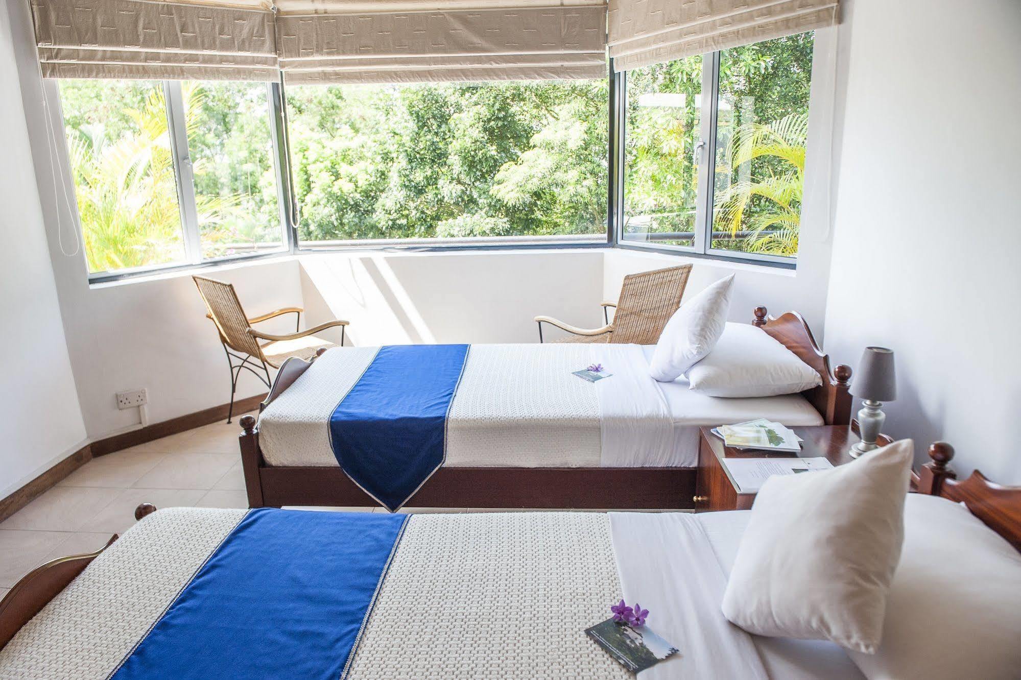 Mowbrey House Hotel Kandy Exterior photo